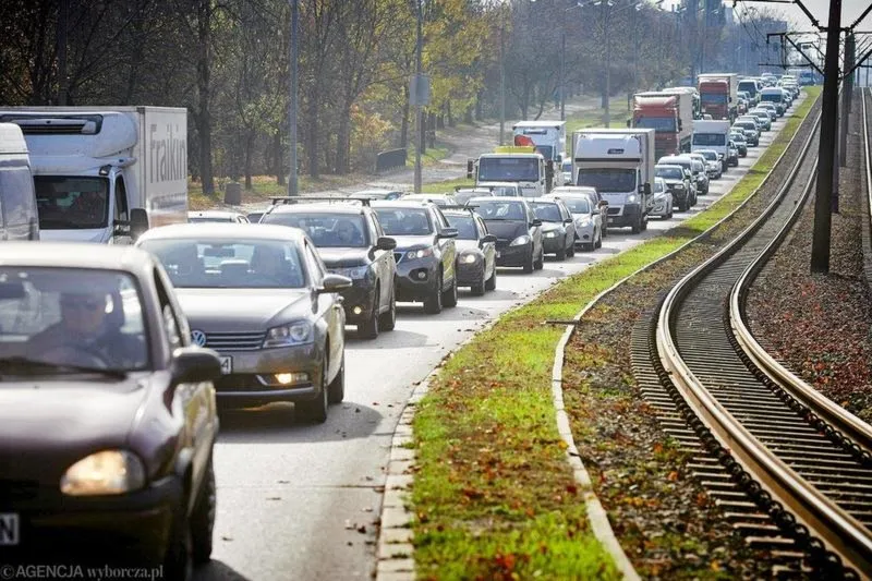 Jak prostym sposobem obliczyć podatek od samochodu?