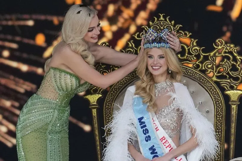 Jakie są zarobki Miss World? Poznaj prawdę o nagrodach i kontraktach!