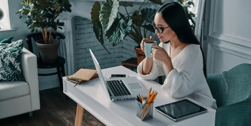 Odkryj sprawdzone metody, jak zarobić kasę na internecie bez ryzyka