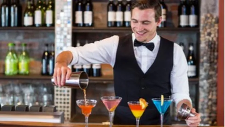 Praca barmana i życie za barem