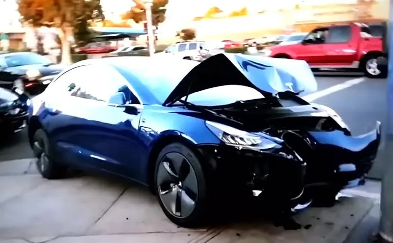 Ubezpieczenie Tesli 3