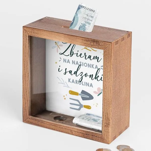 Wyciąganie pieniędzy ze skarbonki
