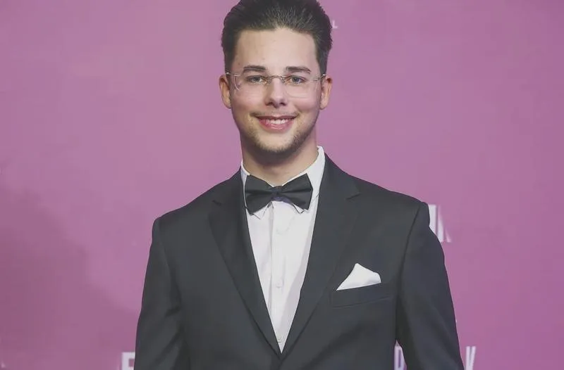 Zarobki młodego artysty